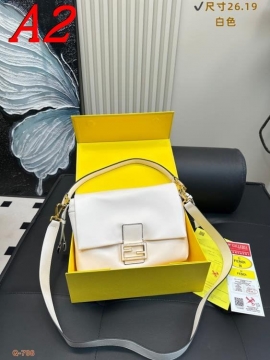 2025 マニッシュ ショルダーバッグ/ショルダーバッグ FENDI  フェンデイ   25CM