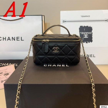 2025 なめらか ショルダーバッグ/ハンドバッグ CHANEL  シャネル   18CM