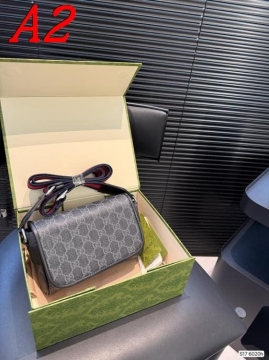2025 気品がある ショルダーバッグ/ショルダーバッグ GUCCI  グッチ   19CM