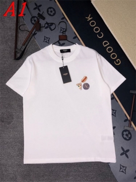 2025新作 FENDIフェンデイ ラウンドネック 半袖Tシャツ   スタイリッ...
