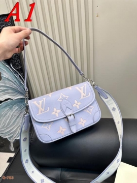2025 エディトリアル ショルダーバッグ/ショルダーバッグ LOUIS VUITTON  ルイヴィトン   25CM