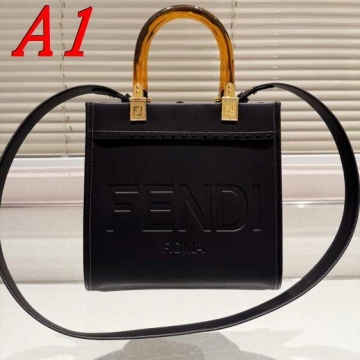 2025 シンプル ショルダーバッグ/ハンドバッグ FENDI  フェンデイ  ...