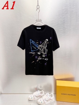 2025新作 PRADAプラダ クルーネック 半袖Tシャツ コスパ良