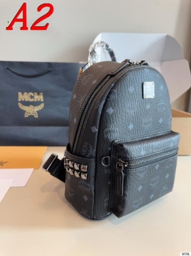 2025 コンパクト リュックサック MCM  エムシーエム   22CM