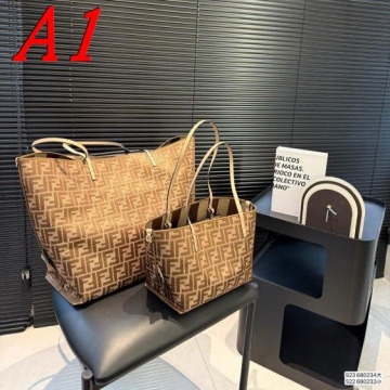 2025 フェミニン トートバッグ FENDI  フェンデイ   38CM/24...