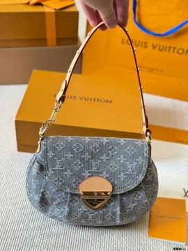 2025 キュート わきの下包み LOUIS VUITTON  ルイヴィトン   27CM