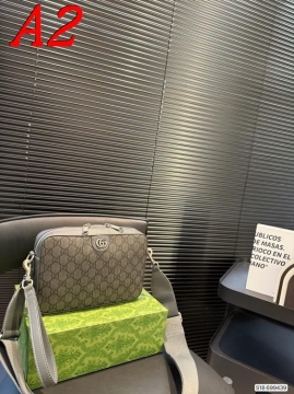 2025 快適 ショルダーバッグ/ショルダーバッグ GUCCI  グッチ   24CM