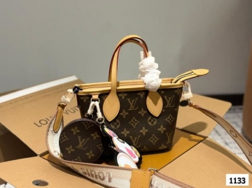 2025 美品 ショルダーバッグ/ハンドバッグ LOUIS VUITTON  ルイヴィトン   25CM