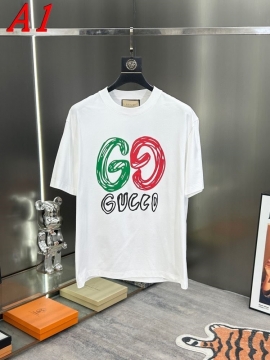 2025新作 GUCCIグッチ ラウンドネック 半袖Tシャツ   モード系