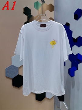 GUCCIグッチ 2025新作 クルーネック 半袖Tシャツ ヴィンテージ風