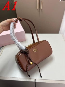 2025 なめらか ハンドバッグ MCM  エムシーエム   28CM