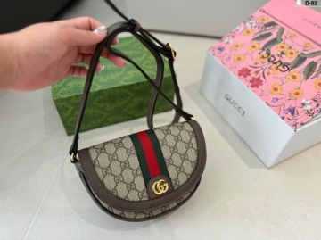 2025 質感が良い ショルダーバッグ/ショルダーバッグ GUCCI  グッチ ...