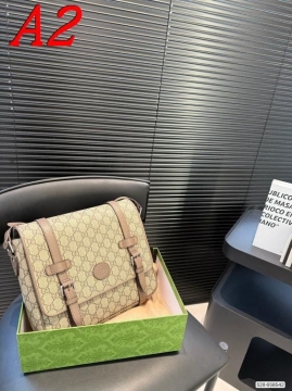 2025 大容量 ショルダーバッグ/ショルダーバッグ GUCCI  グッチ   28CM