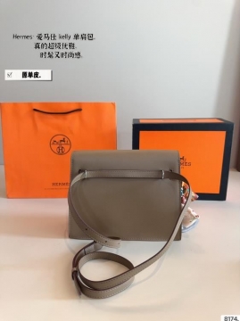 2025 パーティー向け ショルダーバッグ/ショルダーバッグ HERMES  エルメス   23CM