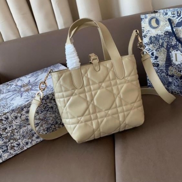 2025 ウェディング向け ショルダーバッグ/ハンドバッグ DIOR  ディオール   19CM