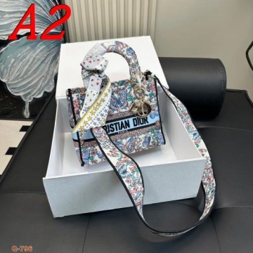 2025 新しい ショルダーバッグ/ハンドバッグ DIOR  ディオール   24CM