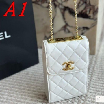 2025 扱いやすい ショルダーバッグ/ショルダーバッグ CHANEL  シャネル   16CM