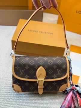 2025 大人っぽい ショルダーバッグ/ショルダーバッグ LOUIS VUITTON  ルイヴィトン   25CM