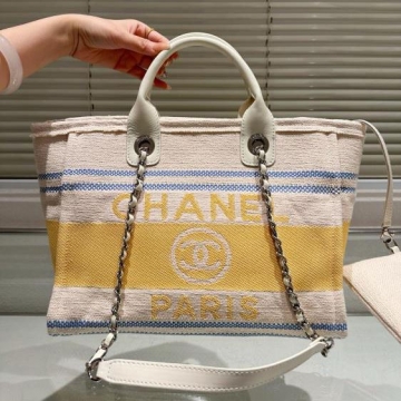 2025 未使用 ショルダーバッグ/ハンドバッグ CHANEL  シャネル   37CM/32CM
