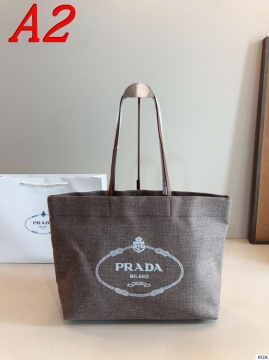 2025 デザイン性が高い ショルダーバッグ/ハンドバッグ PRADA  プラダ   37CM