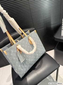 2025 精巧 ショルダーバッグ/ハンドバッグ LOUIS VUITTON  ルイヴィトン   35CM