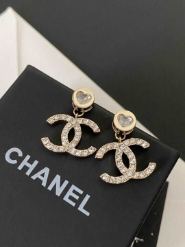 シャネル ピアス 2025SS 厳選素材 CHANEL