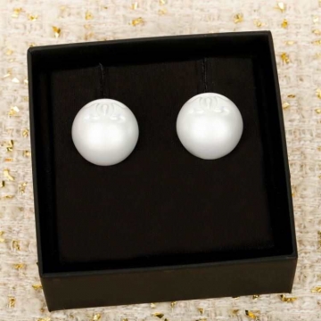 シャネル ピアス 2025SS 飽きの来ない CHANEL