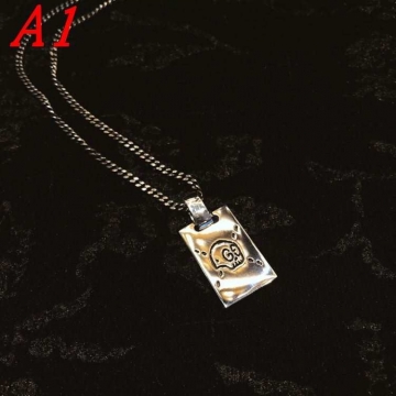 グッチ ネックレス 2025SS 摩擦で色落ちしない GUCCI