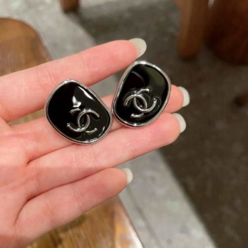 シャネル ピアス 2025SS 摩擦で色落ちしない CHANEL