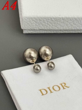 ディオール ピアス 2025SS 洗練された耐久性 DIOR