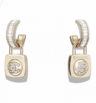シャネル イヤリング 2025SS 高級仕様 CHANEL
