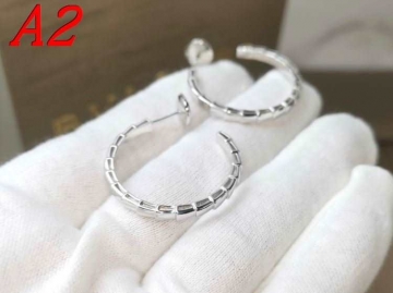 ブルガリ ピアス 2025SS メンテナンス簡単 BVLGARI