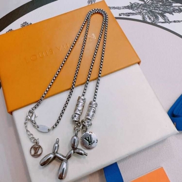 ルイヴィトン ネックレス 2025SS コーデの要 LOUIS VUITTON
