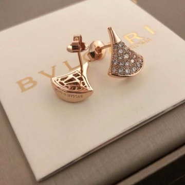 ブルガリ ピアス 2025SS 鮮やか持続 BVLGARI