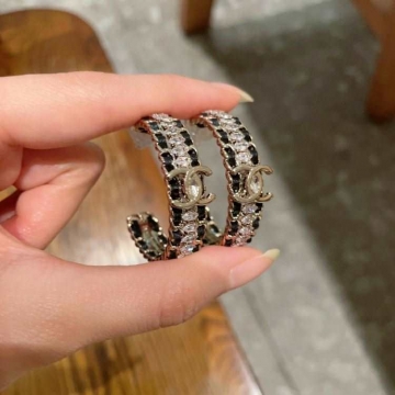 シャネル ピアス 2025SS 航空宇宙技術応用 CHANEL