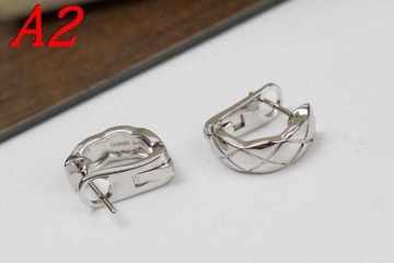 シャネル イヤリング 2025SS どんな装いにも合う CHANEL