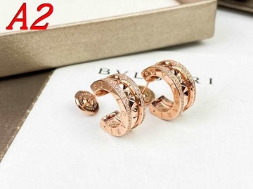 ブルガリ ピアス 2025SS 経年変化少ない BVLGARI
