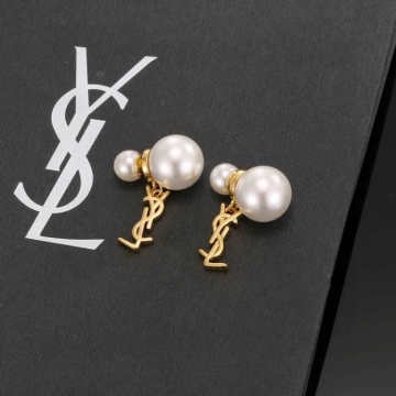 イヴ サンローラン ピアス 2025SS コーデの要 YSL
