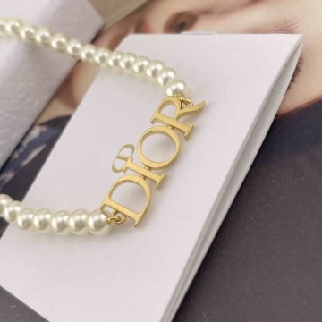 ディオール ネックレス 2025SS コーデの要 DIOR