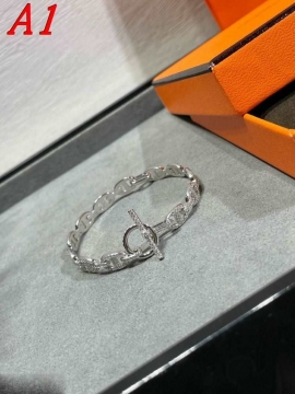 エルメス ブレスレット/バングル 2025SS 普遍的な美しさ HERMES