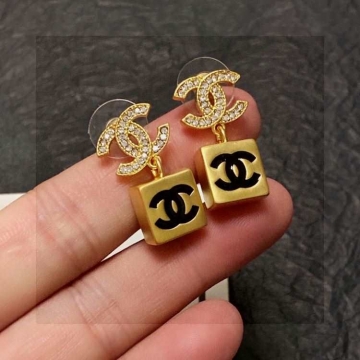 シャネル イヤリング 2025SS 湿度変化に強い CHANEL