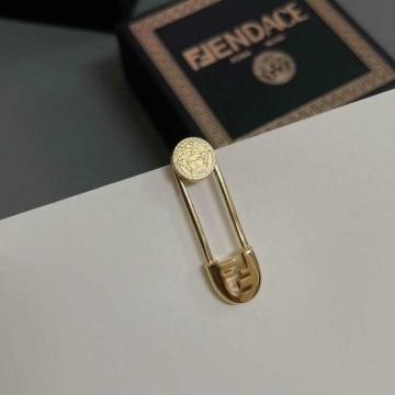 ヴェルサーチ ピアス 2025SS プロテクトコート VERSACE
