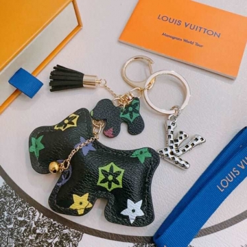 ルイヴィトン キーホルダー 2025SS どんな装いにも合う LOUIS VUITTON