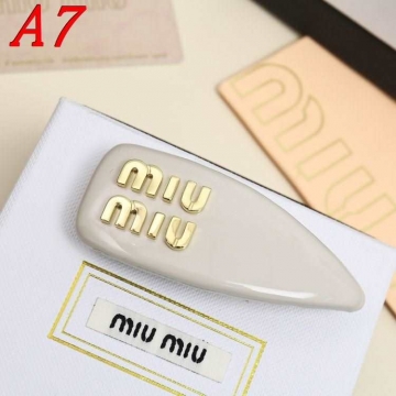 ミュウミュウ ヘアアクセサリー 2025SS 軍事規格 MIU MIU