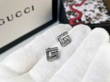 グッチ ピアス 2025SS 大人のベーシック GUCCI