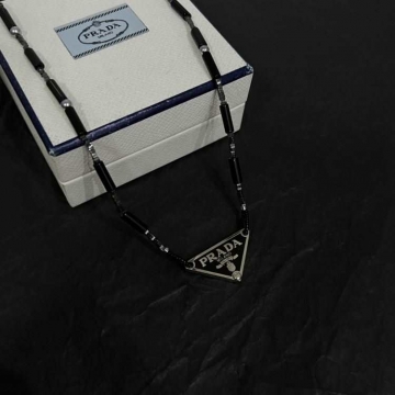 プラダ ネックレス 2025SS ひび割れ防止 PRADA