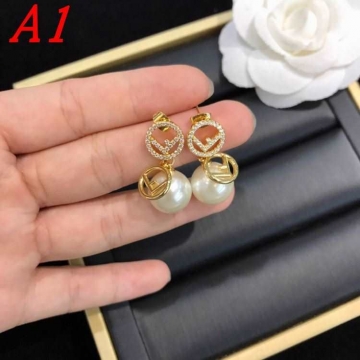 ディオール ピアス 2025SS 年代を選ばない DIOR