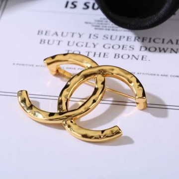 シャネル ブローチ 2025SS 温度変化に強い CHANEL