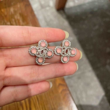 シャネル ピアス 2025SS 精密加工 CHANEL