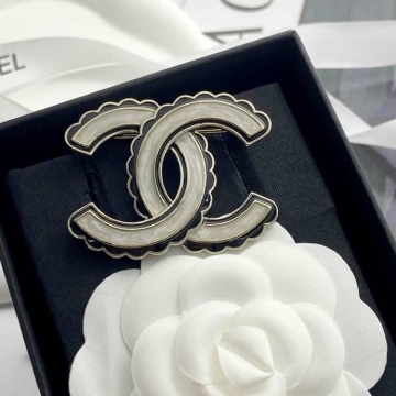 シャネル ブローチ 2025SS ロングセラー CHANEL